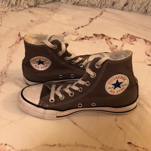 Converse Shoes - hi! i am selling grey high top converse!